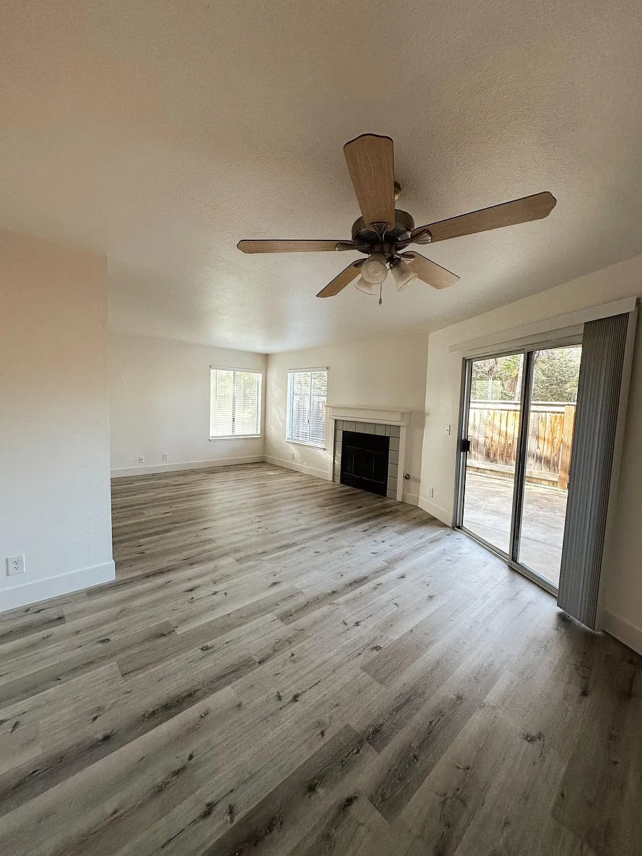 Townhouse Fireplace - Parkview Apartments
