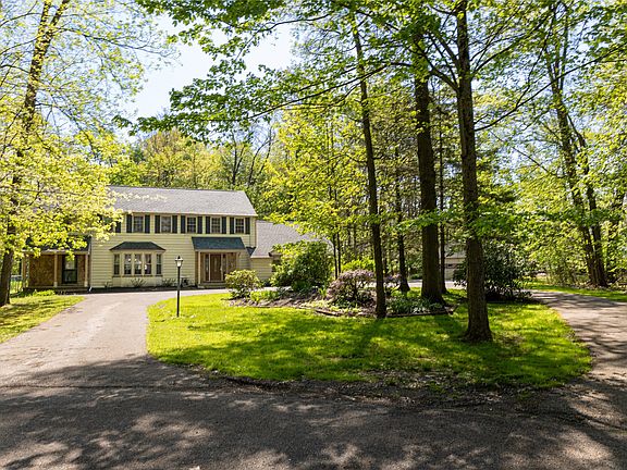 2nd image of 438 Edgewood Dr