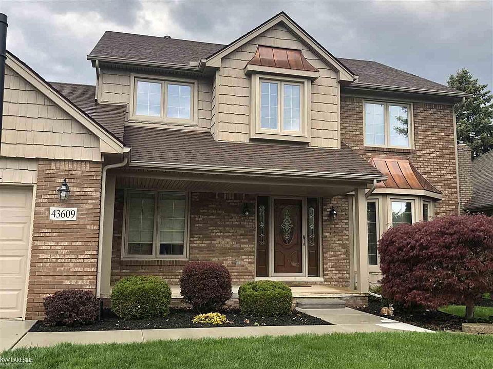 2nd image of 43609 Columbia Dr