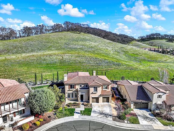 2nd image of 3418 Millbrook Court