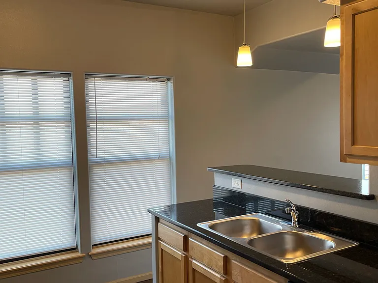 912 S Dubuque St #11 — Photo 5