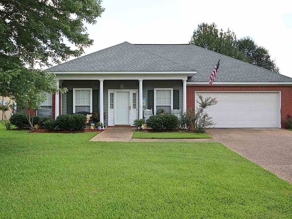 1st image of 224 Cherry Bark Dr