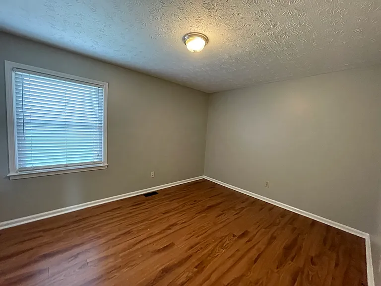 1073 Spring Run Rd — Photo 10