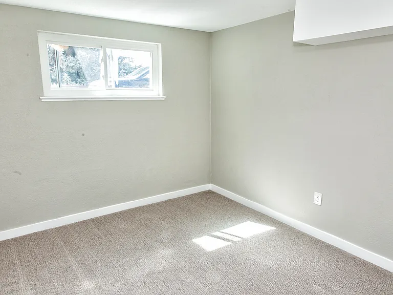 2620 S Holly St — Photo 64