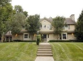 635 W Meyer Blvd, Kansas City, MO 64113