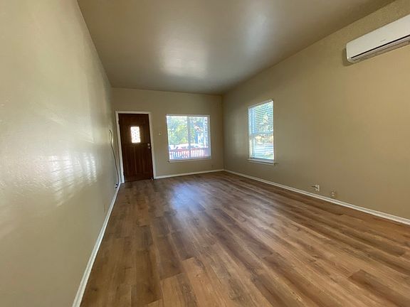 2nd image of 913 Natoma St