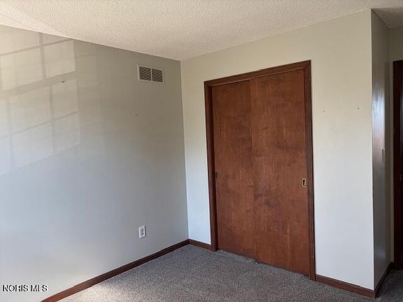 5th image of 145 W Woodmere Dr