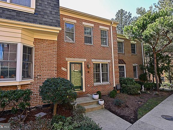 2nd image of 258 Gretna Green Ct