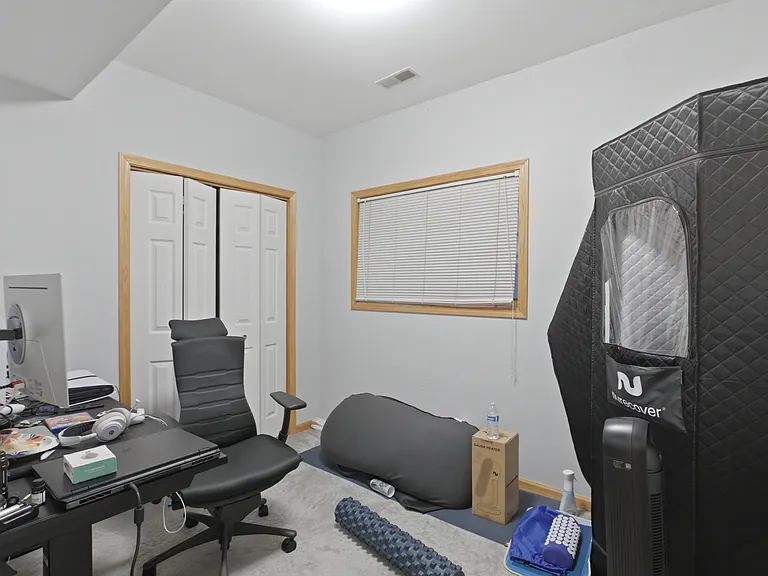2033 W Huron St #2 — Photo 9