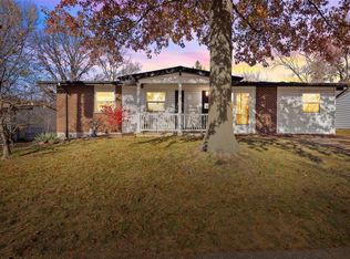 1145 Derhake Rd, Florissant, MO 63033