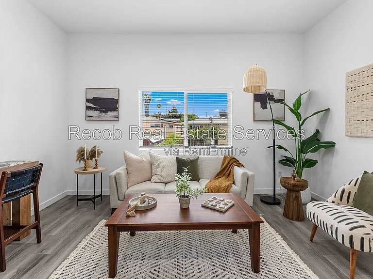 5254 Adams Ave #3 — Photo 2