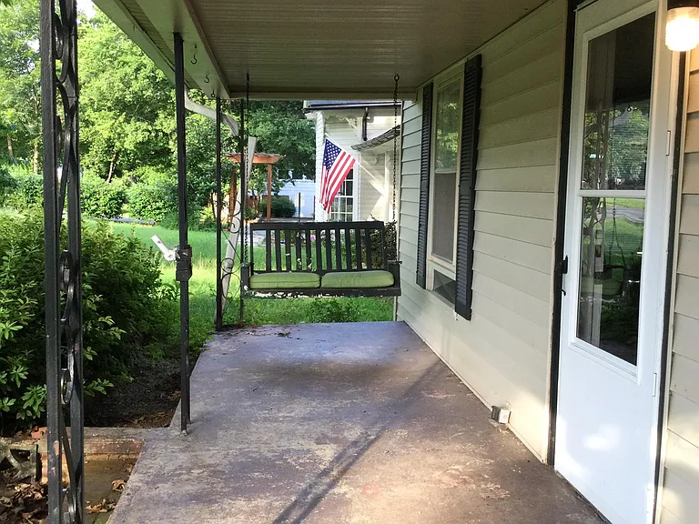 605 W South Main St — Photo 5