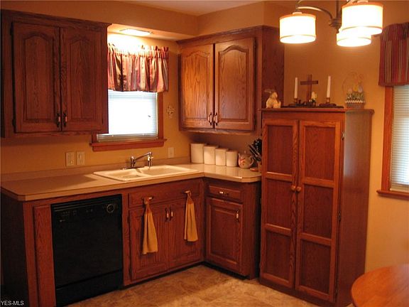 5th image of 388 E 322nd St