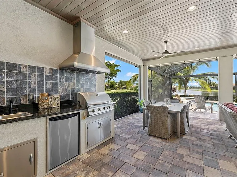 9515 Campanile Cir — Photo 26