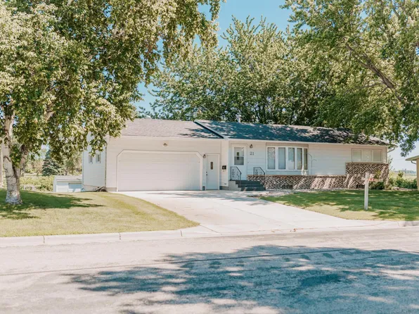 21 Brook St, Morris, MN 56267