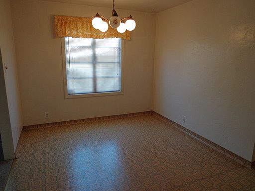 3rd image of 1002 Curtner Ave