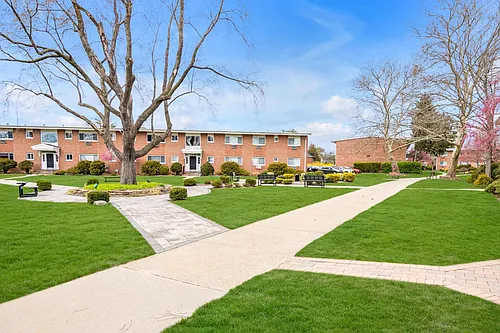 Waterview Dr Photo 1