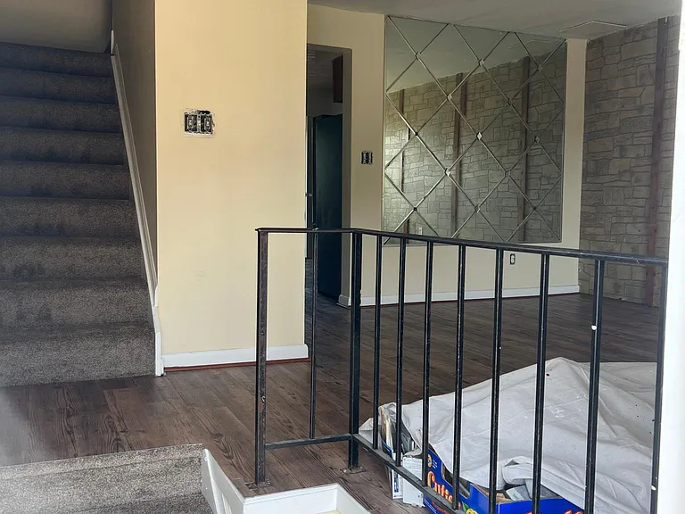 202 Virginia Ave — Photo 2