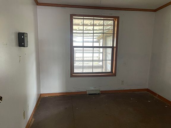 5th image of 8534 Clough Rd