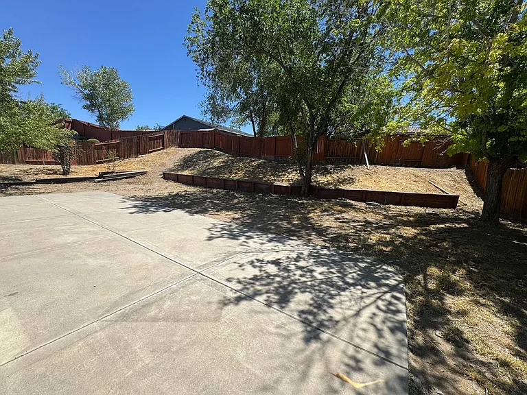 5726 Dewberry Ct — Photo 12
