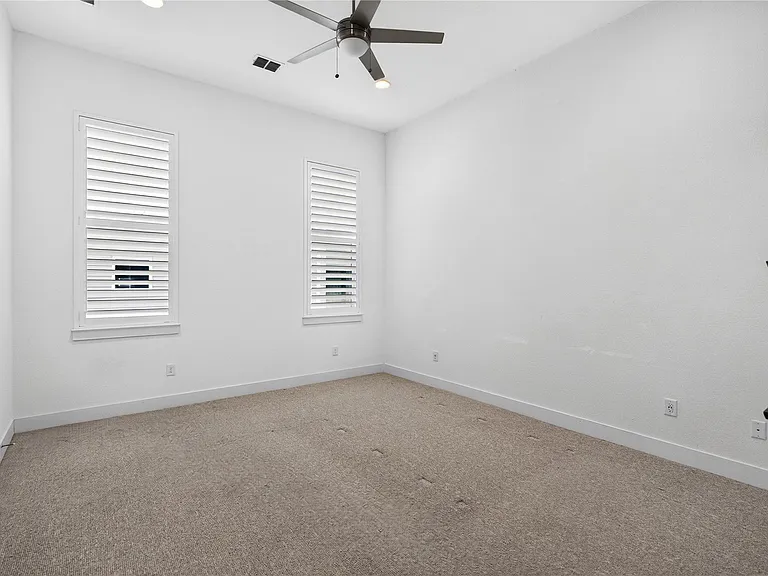 6105 Florencia Ln — Photo 12