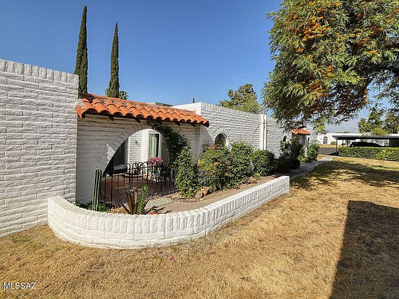 5th image of 719 W Las Lomitas Rd