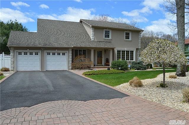 1st image of 14 Oxford Dr