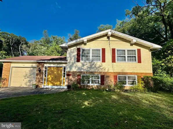 1353 Heartwood Dr, Cherry Hill, NJ 08003