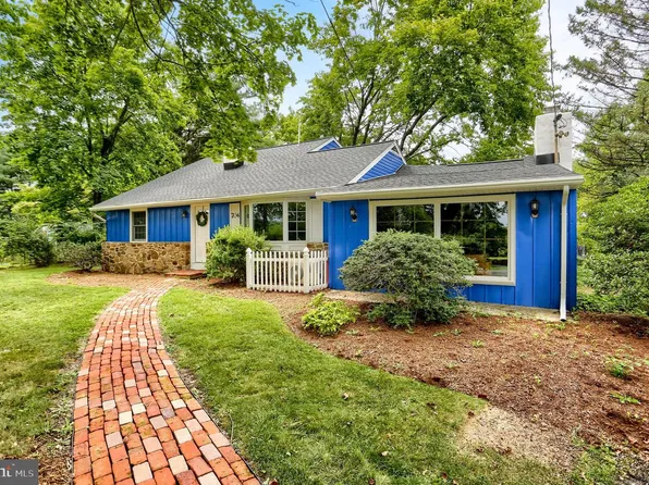704 Timber Ln, West Chester, PA 19380