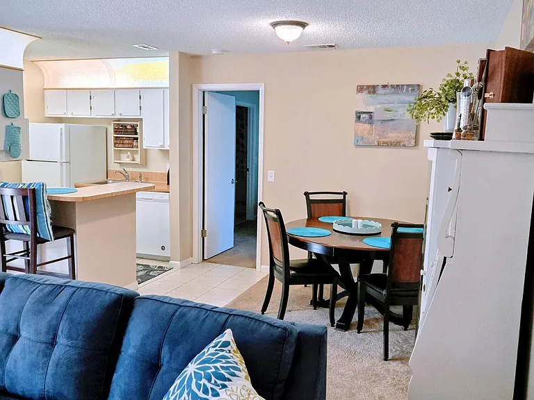 1123 Breezy Way #8C — Photo 5