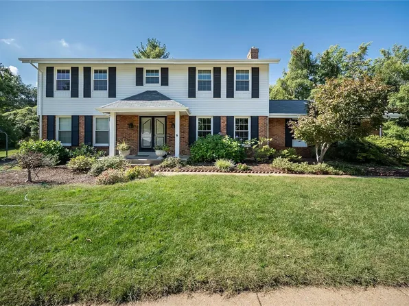 396 Littany Ln, Chesterfield, MO 63017