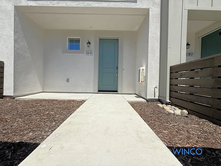 3810 Norbridge Ave — Photo 33