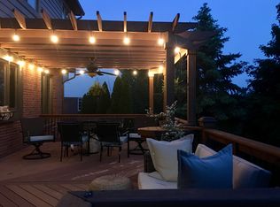 417 Wedington Ct, Rochester, MI 48307