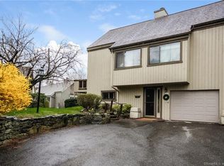 142 Bolbone Ln #A, Stratford, CT 06614