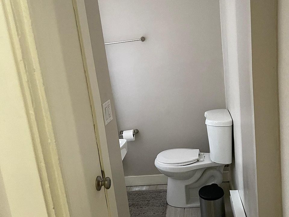 1st image of 506 W Belmont Ave #43fdbdvtj