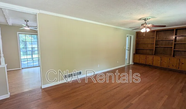 1936 Devore Dr SW — Photo 3