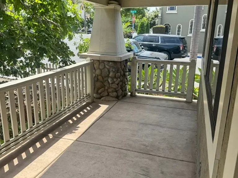 1698 Myrtle Ave — Photo 10
