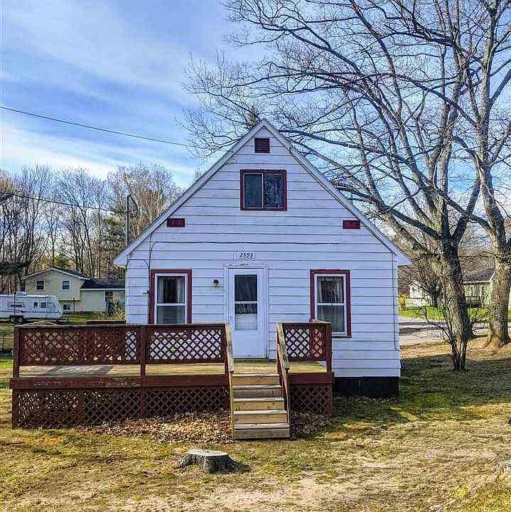 2593 Norwood St, Marquette, MI 49855 Zillow