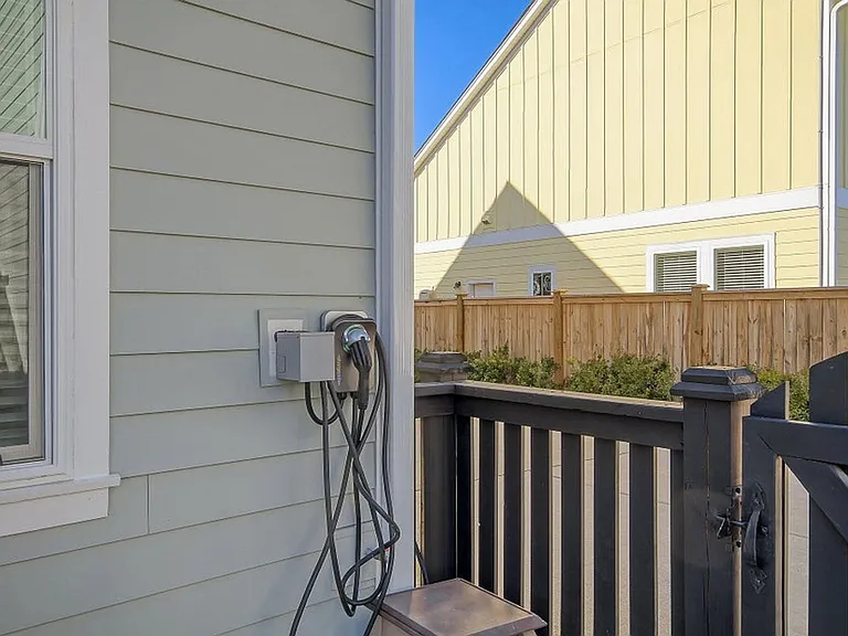 128 Sandy Bend Ln — Photo 11