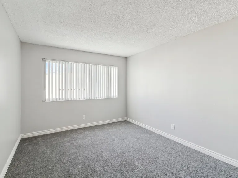 The Atherton Apartments — Photo 39