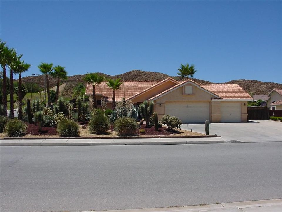 1st image of 1372 E Beringer Dr