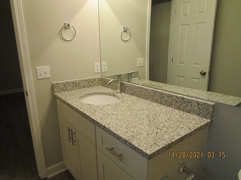 5921 Howard Rd — Photo 10