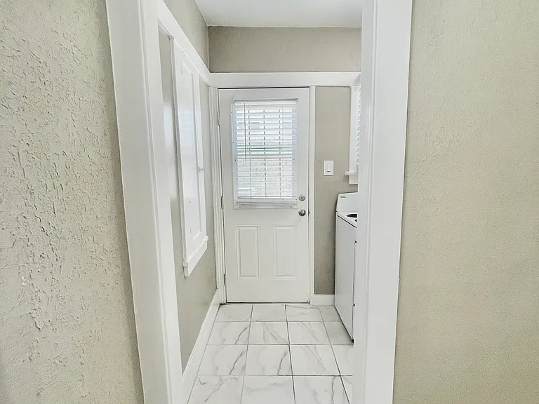 672 Junipero Ave #672 — Photo 13