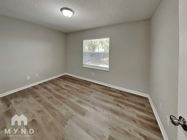 2125 Karen Dr — Photo 12