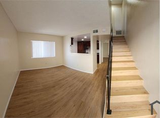 2315 W 54th St APT 4, Los Angeles, CA 90043