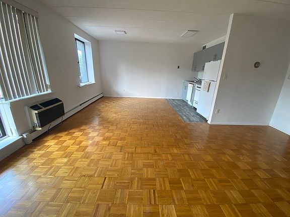 4th image of 140-74 34th Ave #22