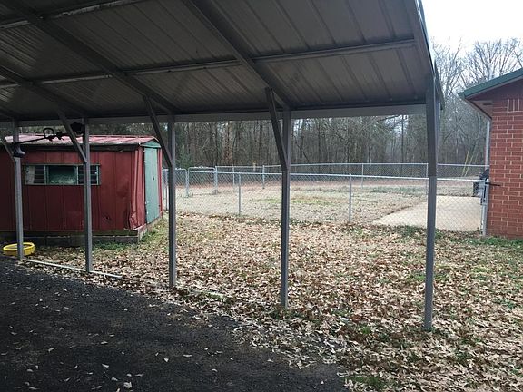 4th image of 336 Hankins Ln