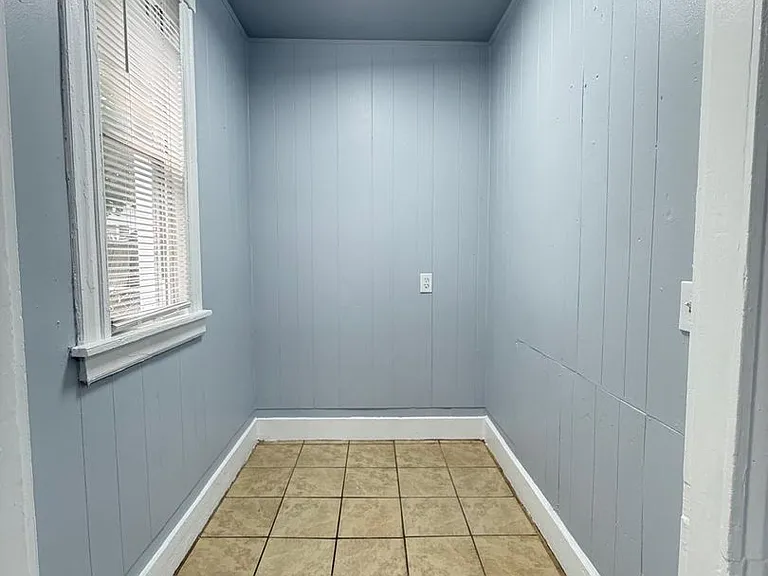 52 - 54 Farren — Photo 7