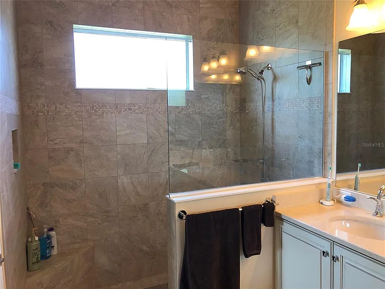416 Castle Pines Ln — Photo 10