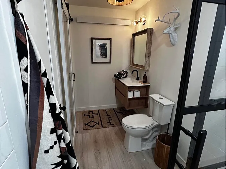 355 W Deloney Ave #B-4 — Photo 6